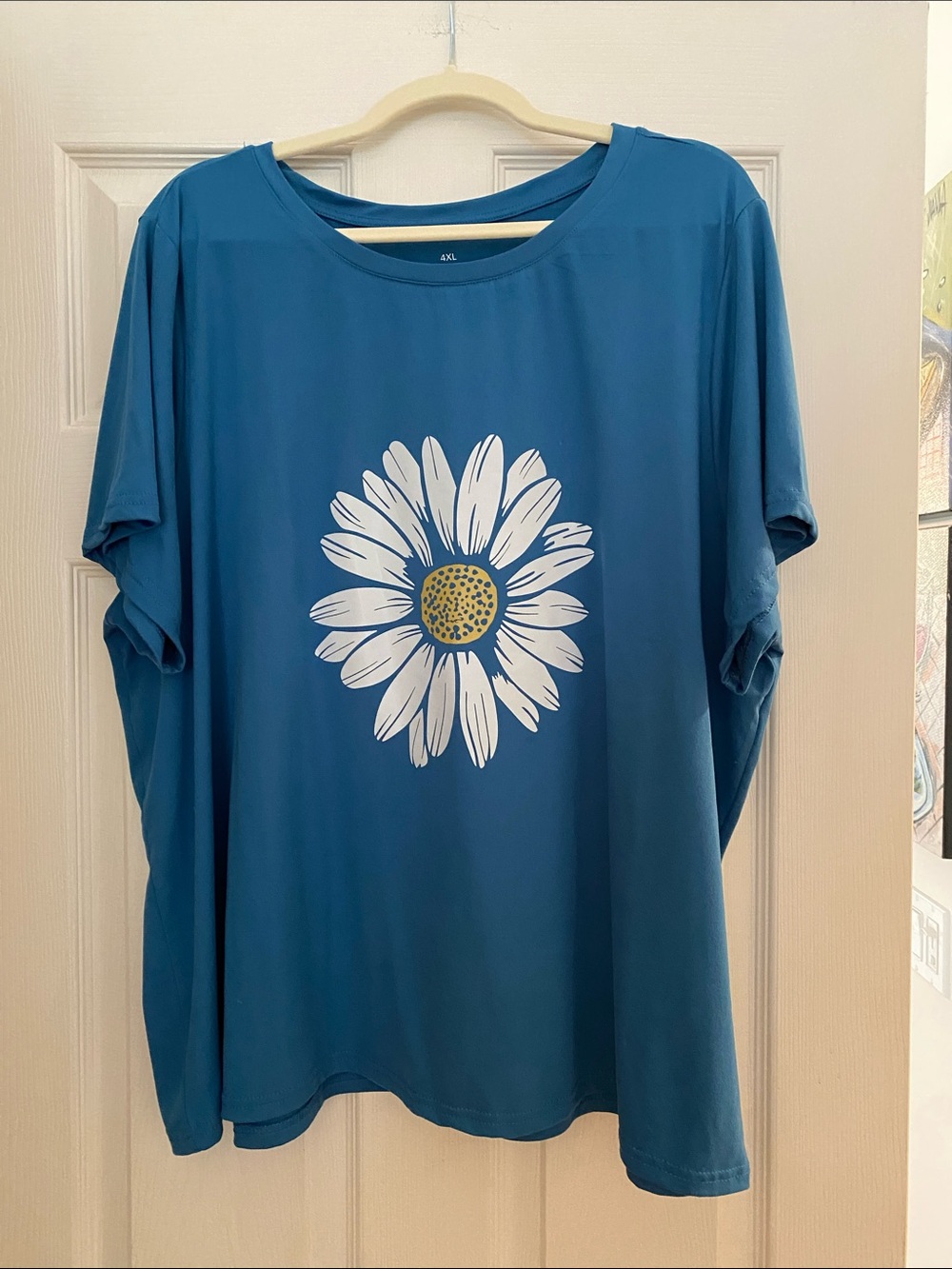 SHEIN Teal Scoop Neck Daisy Graphic Tee